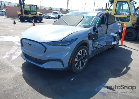 2024 Ford Mustang Mach-E Select z USA, uszkodzony, nr VIN 3FMTK1R46RMA23758